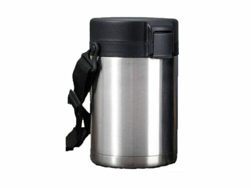lunch box with water bottle
