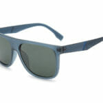 Wayfarer style sunglasses