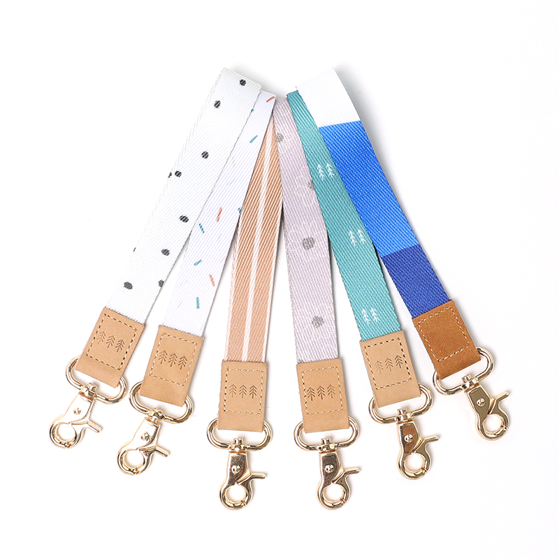 Short leather lanyard