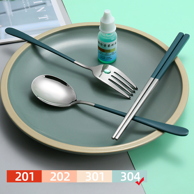 travel silverware set with case